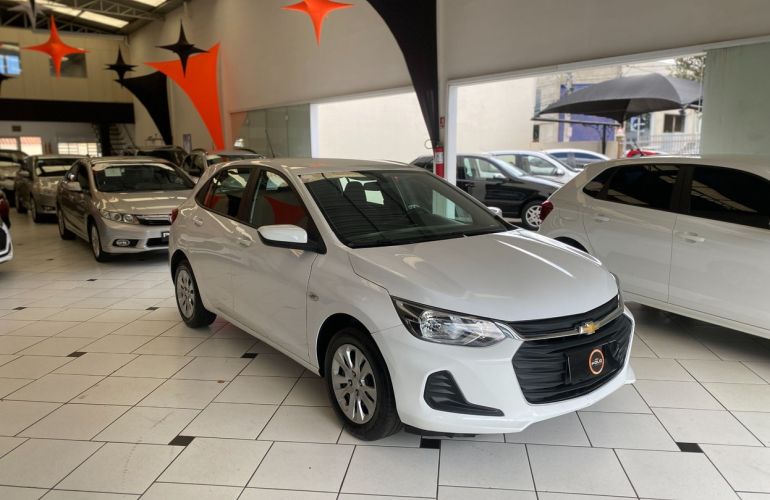 Chevrolet Onix 1.0 LT - Foto #2