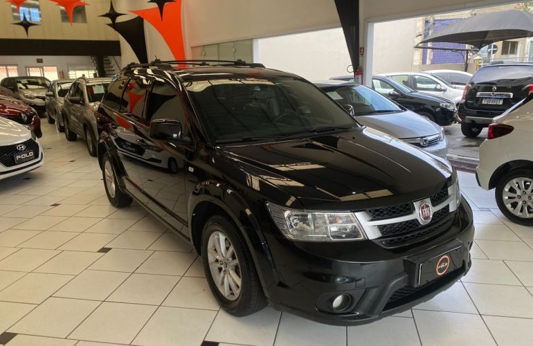 Fiat Freemont 2.4 Emotion 16v - Foto #2