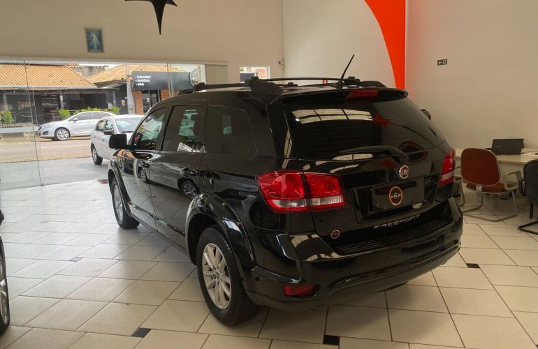 Fiat Freemont 2.4 Emotion 16v - Foto #4