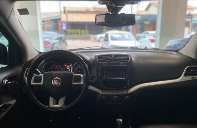 Fiat Freemont 2.4 Emotion 16v - Foto #5