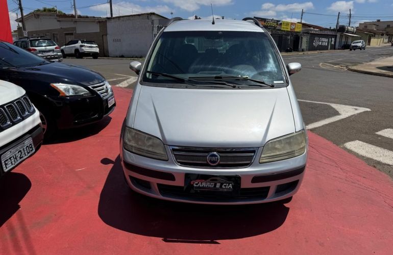 Fiat Idea 1.4 MPi Elx 8v - Foto #5