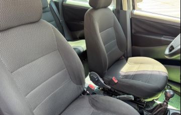 Fiat Idea 1.4 MPi Elx 8v - Foto #8