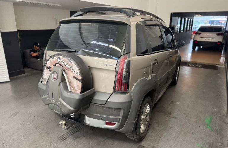 Fiat Idea 1.8 MPi Adventure 16V Flex 4p Manual - Foto #4