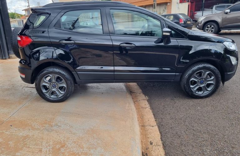 Ford Ecosport 1.5 Tivct Freestyle - Foto #4