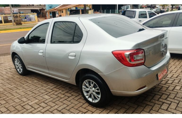 Renault Logan 1.0 Zen - Foto #4