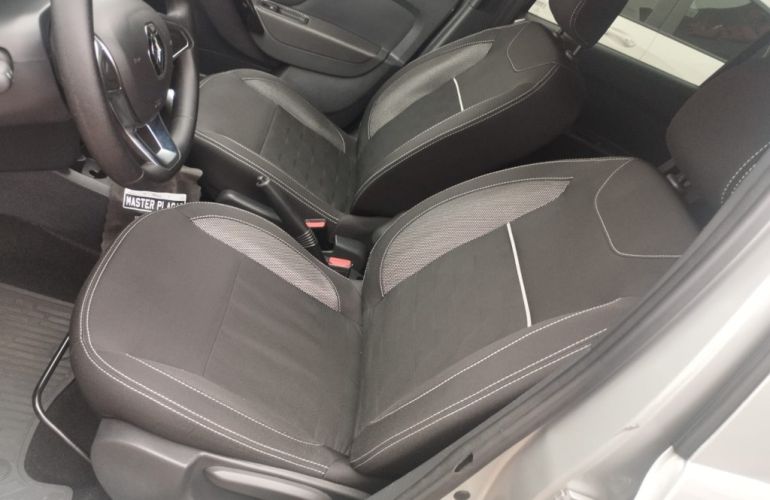 Renault Logan 1.0 Zen - Foto #8