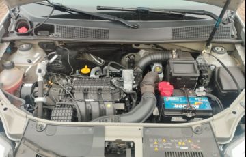 Renault Logan 1.0 Zen - Foto #10