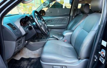 Toyota Hilux 3.0 Srv 4x4 CD 16V Turbo Intercooler - Foto #4