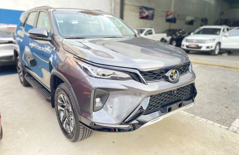 Toyota Hilux Sw4 2.8 D-4d Turbo Srx Platinum 4x4 - Foto #3