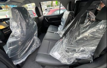 Toyota Hilux Sw4 2.8 D-4d Turbo Srx Platinum 4x4 - Foto #9