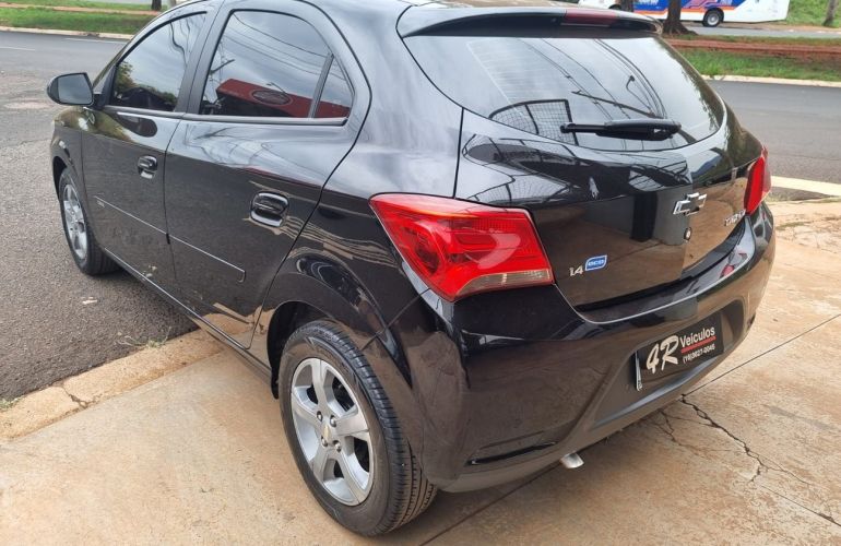 Chevrolet Onix 1.4 MPFi LTZ 8v - Foto #7