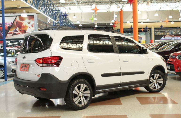 Chevrolet Spin 1.8 Activ 8v - Foto #2