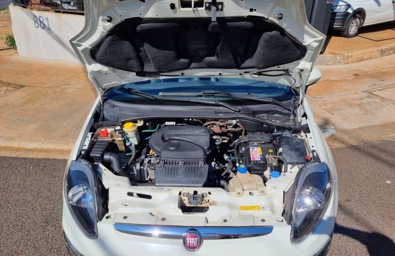 Fiat Punto 1.4 Attractive 8v - Foto #10