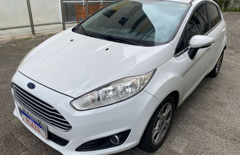 Ford Fiesta 1.6 SE Hatch 16v - Foto #1