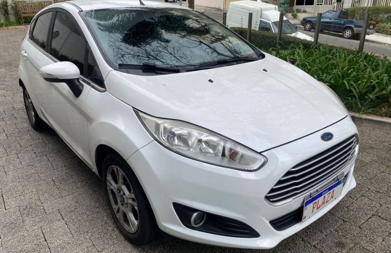 Ford Fiesta 1.6 SE Hatch 16v - Foto #3
