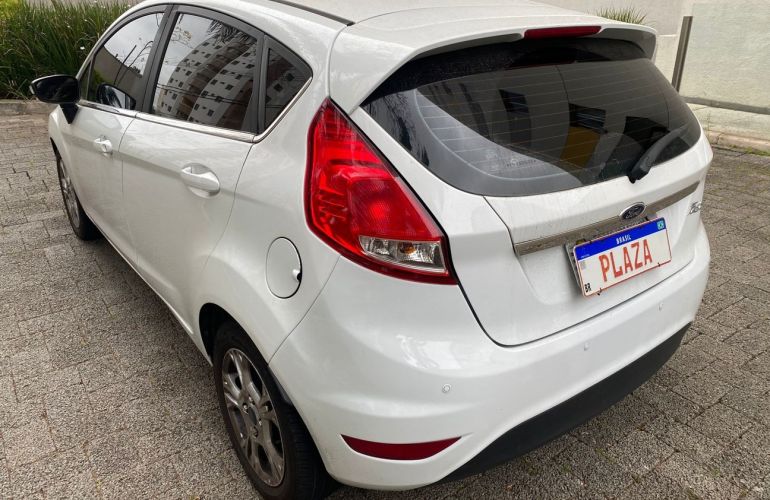 Ford Fiesta 1.6 SE Hatch 16v - Foto #7