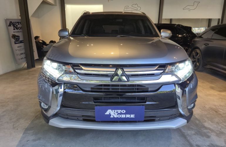 Mitsubishi Outlander 3.0 Gt 4x4 V6 24v - Foto #2