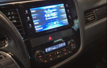 Mitsubishi Outlander 3.0 Gt 4x4 V6 24v - Foto #10