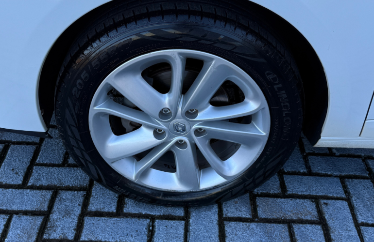 Renault Fluence 2.0 16V Privilege (Aut) (Flex) - Foto #4