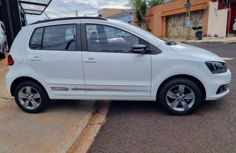 Volkswagen Fox 1.6 Msi Total Connect - Foto #4