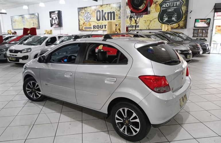 Chevrolet Onix 1.4 MPFi LTZ 8v - Foto #6