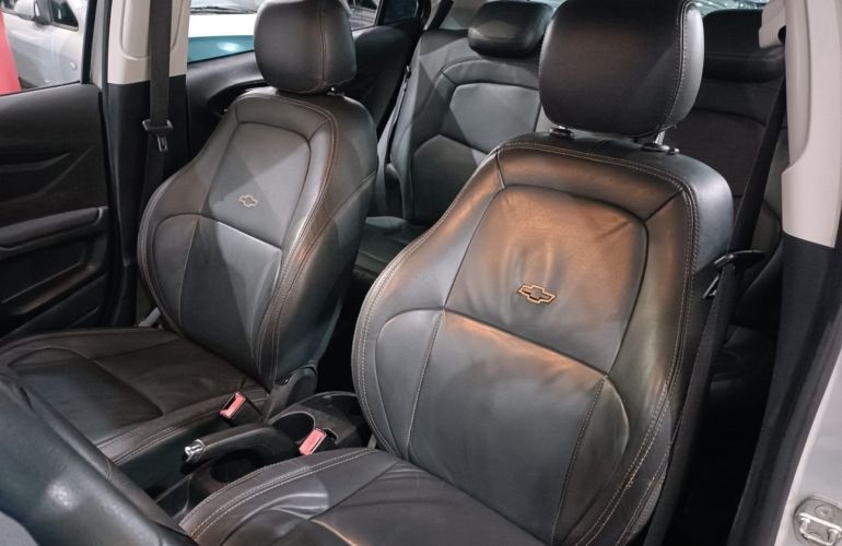 Chevrolet Onix 1.4 MPFi LTZ 8v - Foto #10