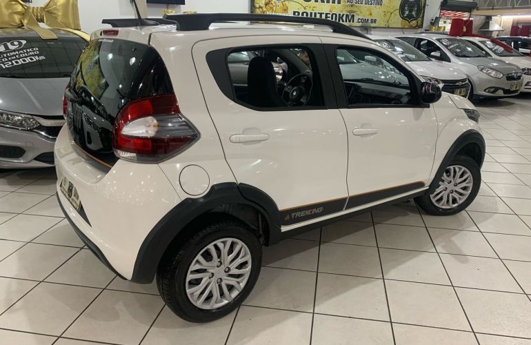 Fiat Mobi 1.0 Evo Trekking - Foto #4