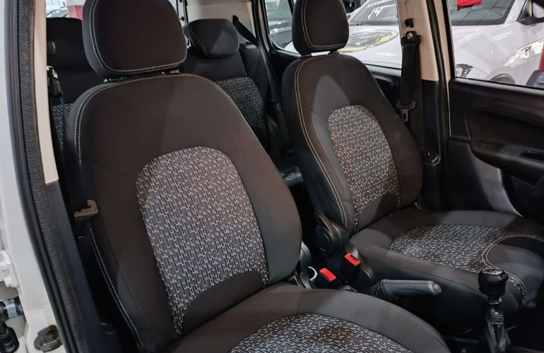 Fiat Uno 1.0 Fire Attractive - Foto #10