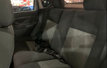 Ford Fiesta 1.6 Rocam Sedan 8v - Foto #7