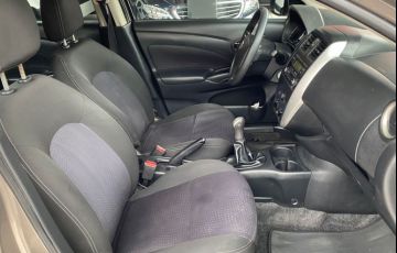 Nissan Versa 1.6 16V SV - Foto #6