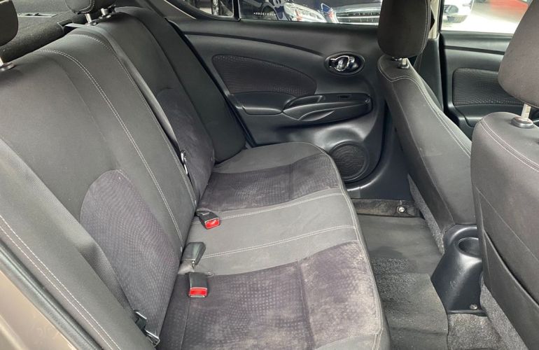 Nissan Versa 1.6 16V SV - Foto #7