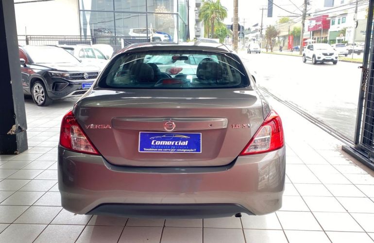 Nissan Versa 1.6 16V SV - Foto #10