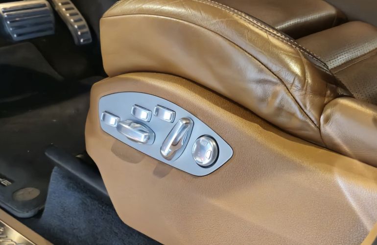 Porsche Cayenne 4.8 4x4 V8 32v Turbo - Foto #6