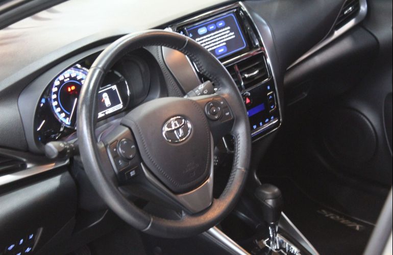 Toyota Yaris 1.5 16V Xls Connect Multidrive - Foto #4