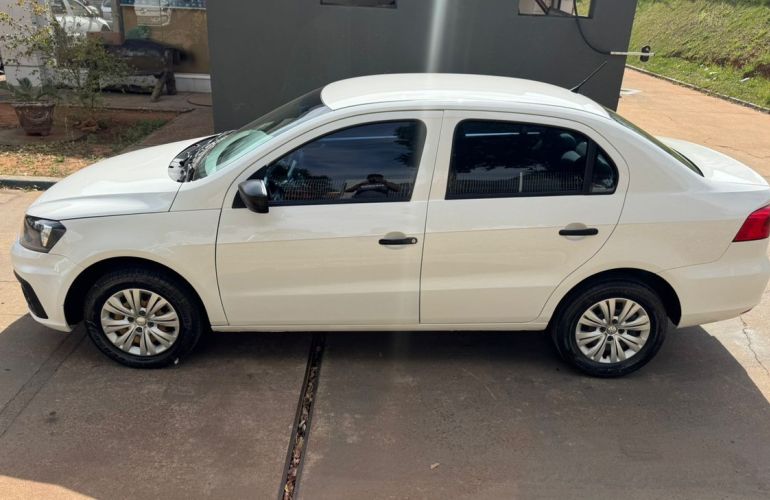 Volkswagen Voyage 1.6 Msi - Foto #3