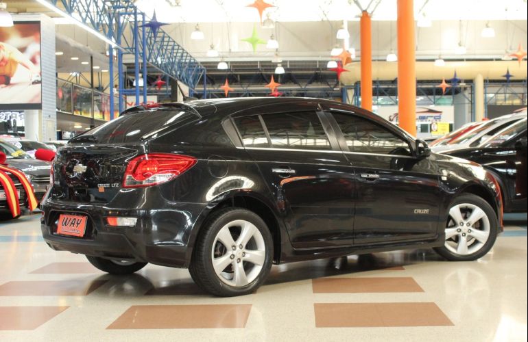 Chevrolet Cruze 1.8 LTZ Sport6 16v - Foto #2