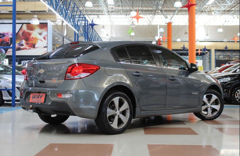 Chevrolet Cruze 1.8 LT 16v - Foto #2