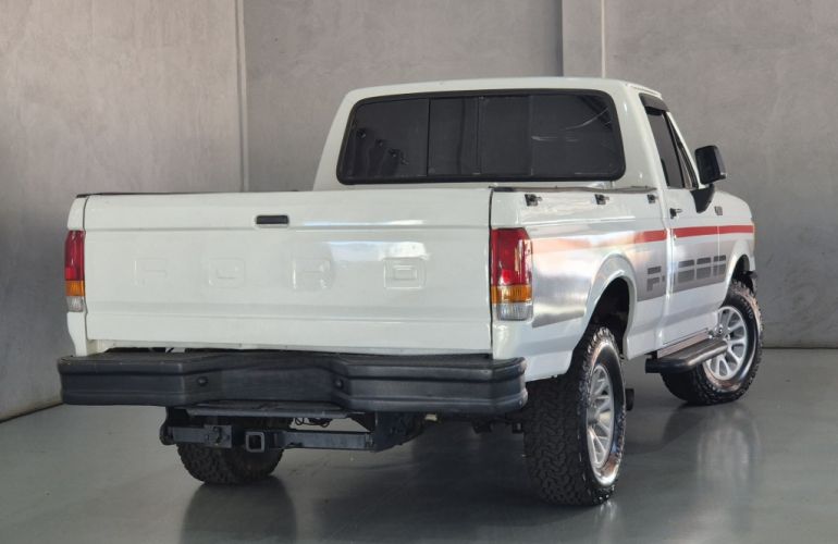 Ford F1000 Super 3.9 (Cab Simples) - Foto #4