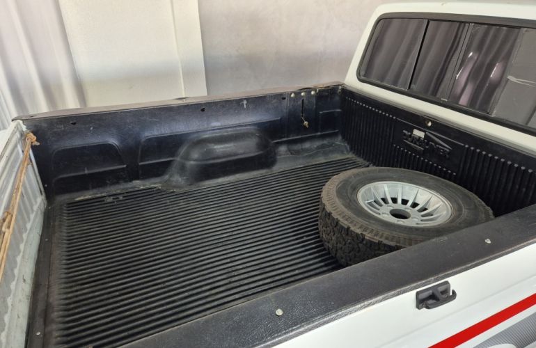 Ford F1000 Super 3.9 (Cab Simples) - Foto #9