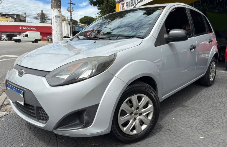 Ford Fiesta 1.6 Rocam Hatch 8v - Foto #2