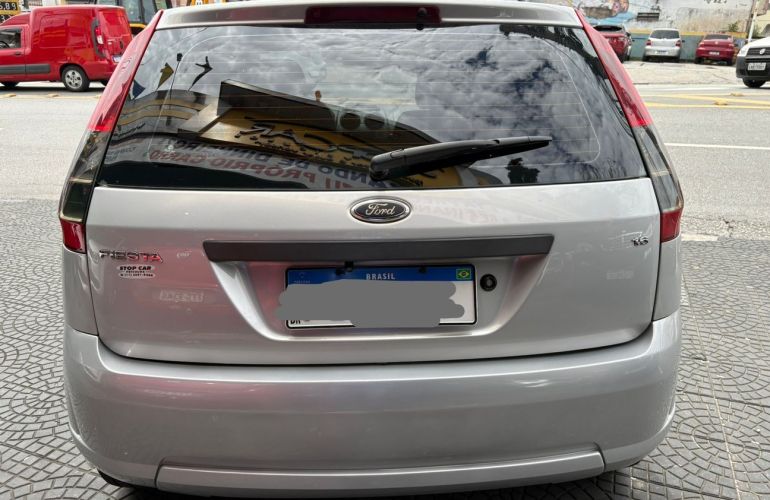 Ford Fiesta 1.6 Rocam Hatch 8v - Foto #6