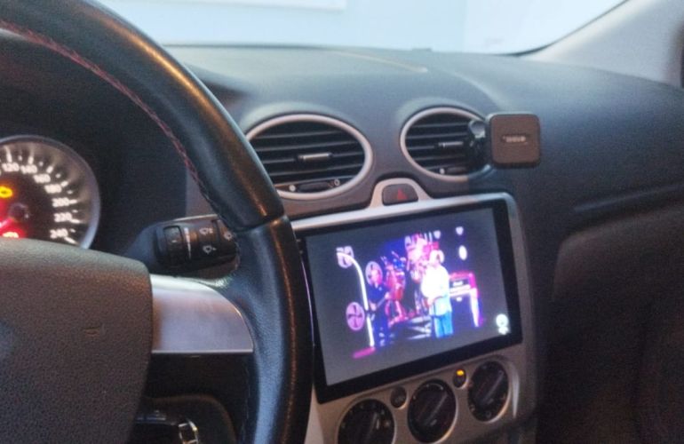 Ford Focus Sedan GLX 2.0 16V (Flex) - Foto #4