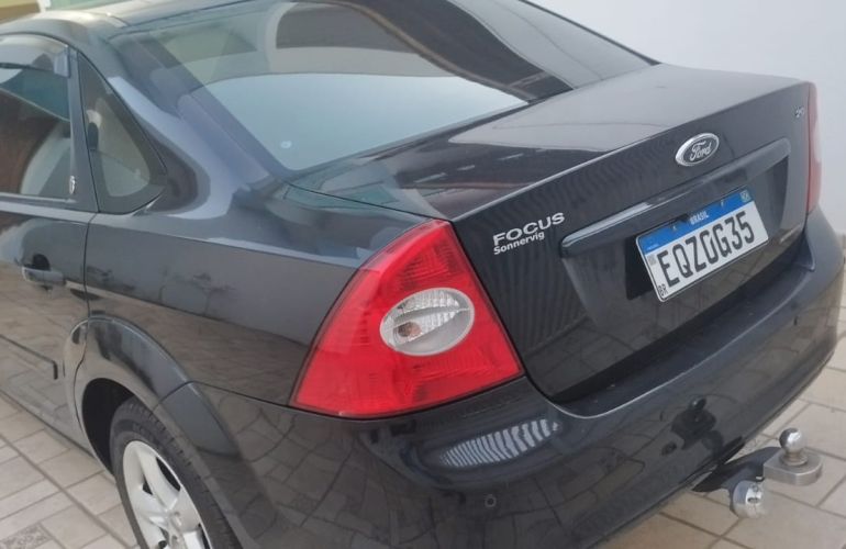 Ford Focus Sedan GLX 2.0 16V (Flex) - Foto #8