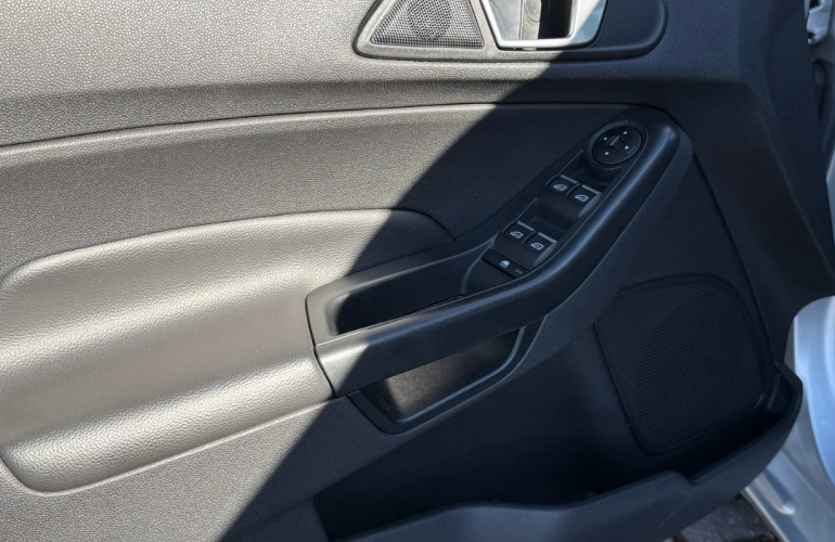 Ford New Fiesta Titanium 1.6 16V (Aut) - Foto #8