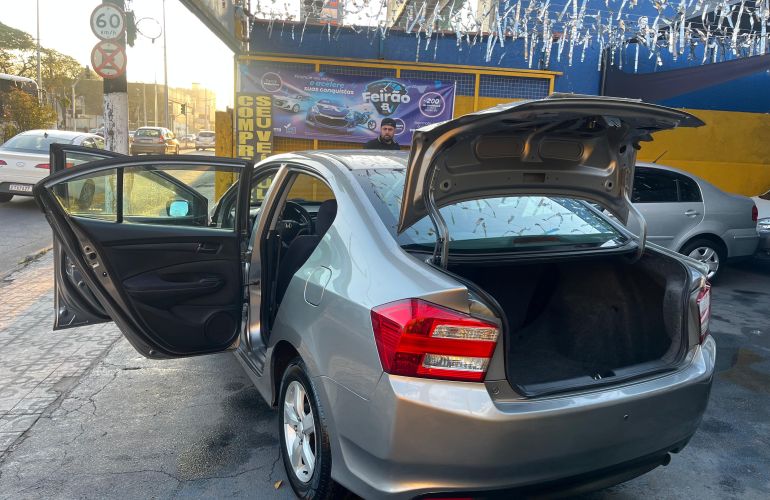 Honda City DX 1.5 (Flex) - Foto #10