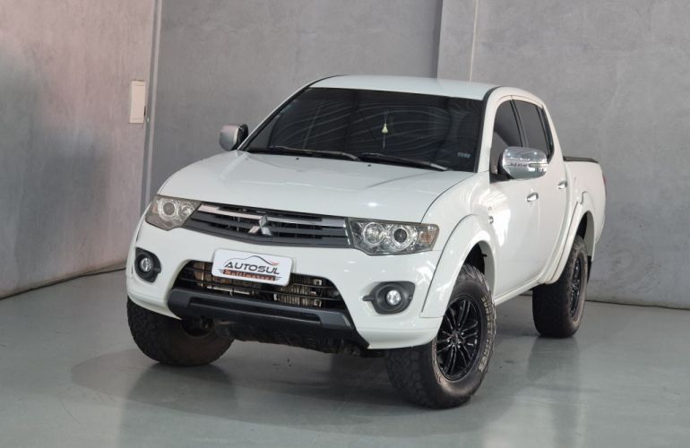 Mitsubishi L 200 Triton HPE 4x4 3.2 (aut) (cab. dupla) - Foto #1