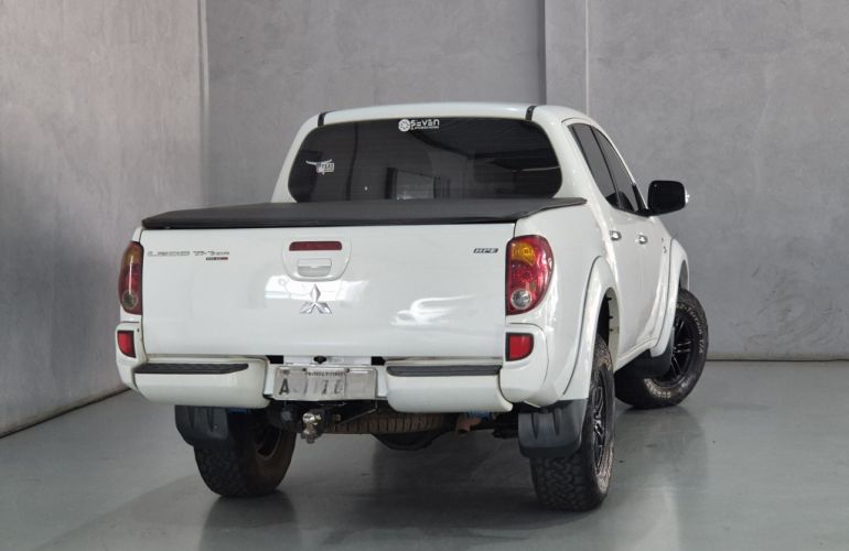 Mitsubishi L 200 Triton HPE 4x4 3.2 (aut) (cab. dupla) - Foto #3