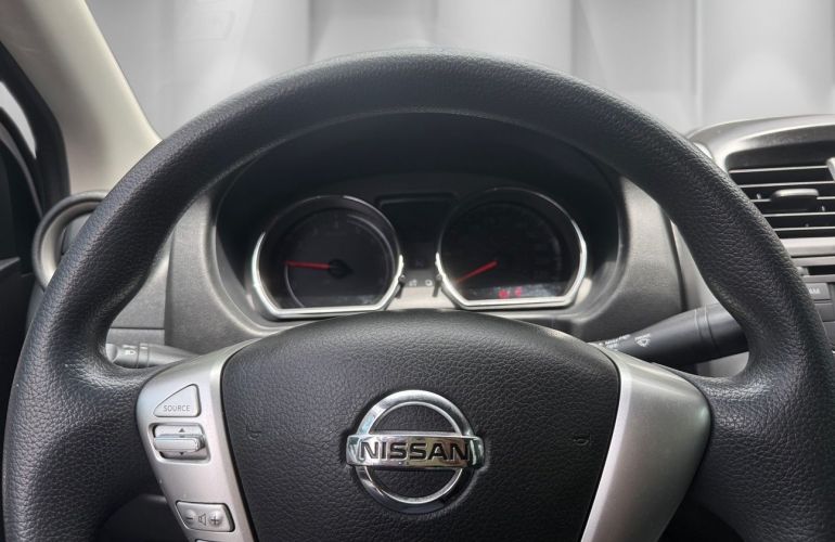 Nissan Versa 1.6 16V SV - Foto #6