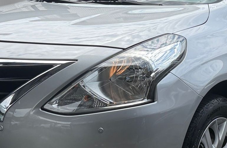 Nissan Versa 1.6 16V SV - Foto #8
