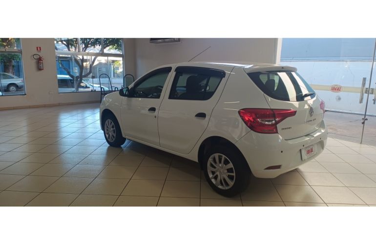 Renault Sandero 1.0 Life - Foto #4